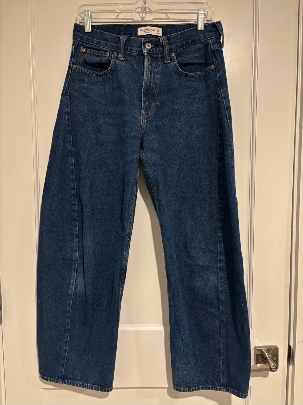 Women’s Barrel Leg Jeans in Dark Blue